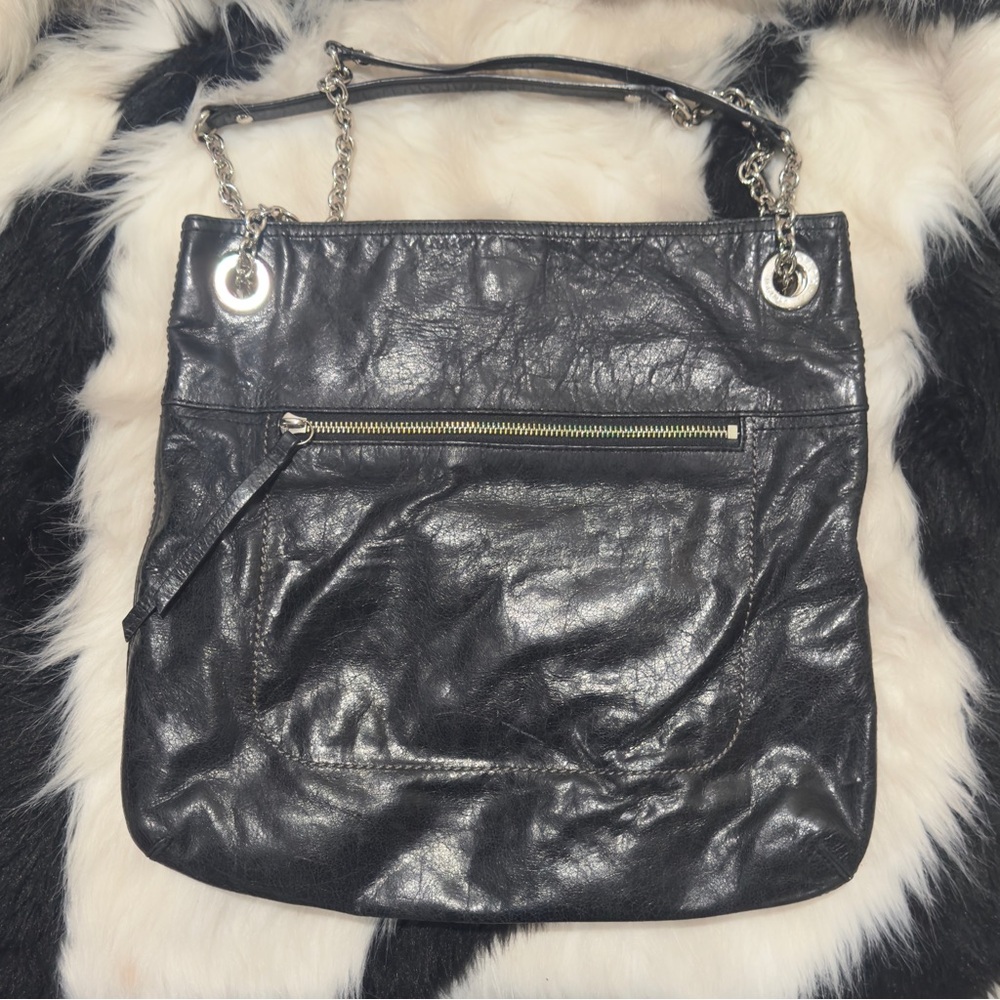 COACH—Elegant Black Leather Shoulder Bag